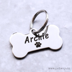 Nerezová známka pro malého psa ve tvaru kostičky s gravírováním