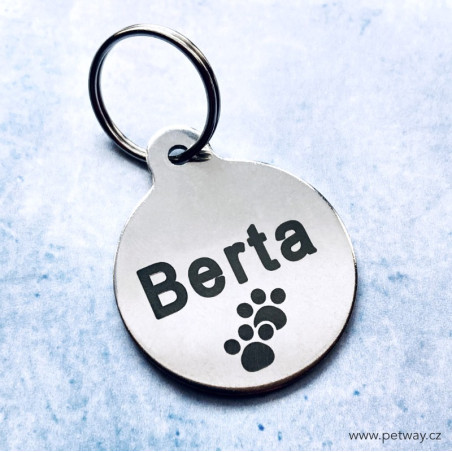 Kulatá nerezová psí známka pro velkého psa s gravírováním Vašeho textu na zadní stranu a jména psa na přední
