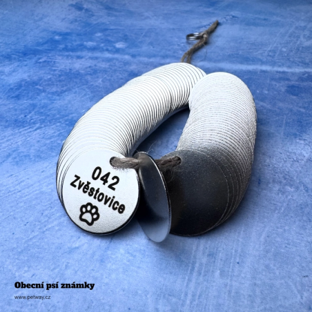 Originální kulaté obecní psí známky pro město v počtu 500 ks s gravírováním číselné řady a názvu.